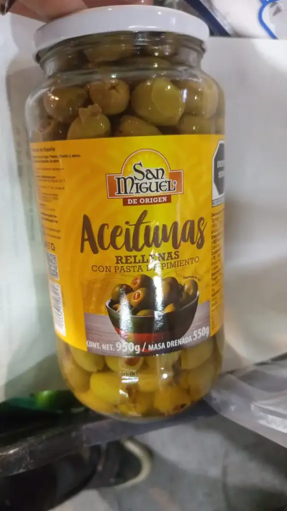 Aceitunas verdes rellenas con pasta de pimiento 950g, san miguel, pieza